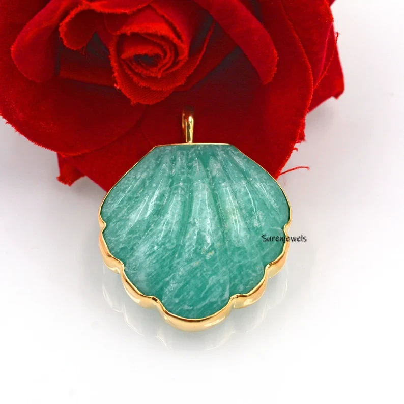 925 Silver Gemstone Scallop Shell Pendant – Hand-Carved Beach Sea Shell Pendant