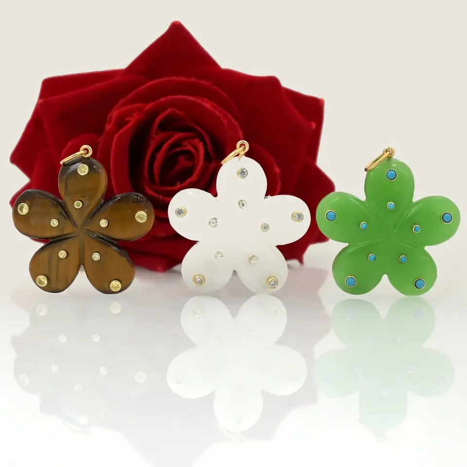 Vintage-Inspired 925 Gold Gemstone Flower Pendant – Elegant Wholesale Jewelry for Necklaces