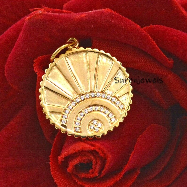 14K Gold Diamond Sunrise Fluted Medallion Pendant – Elegant Designer Disc Pendant