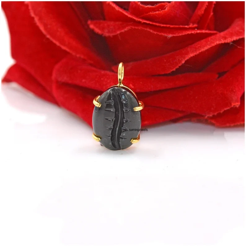 14K Gold Gemstone Cowrie Shell Pendant – Elegant Kodi Shell Jewelry